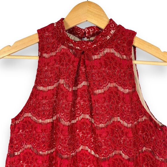 Love Fire Lace High Mock Neck Keyhole Neck Sleeveless Top, Dark Red, Size Small - Picture 3 of 9